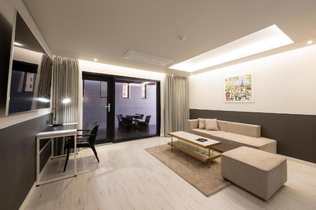 Hound Hotel Yeonsan Busan Dış mekan fotoğraf