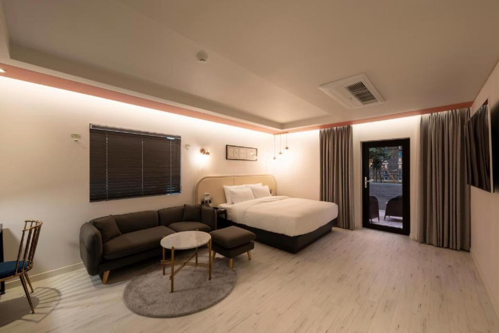 Hound Hotel Yeonsan Busan Dış mekan fotoğraf