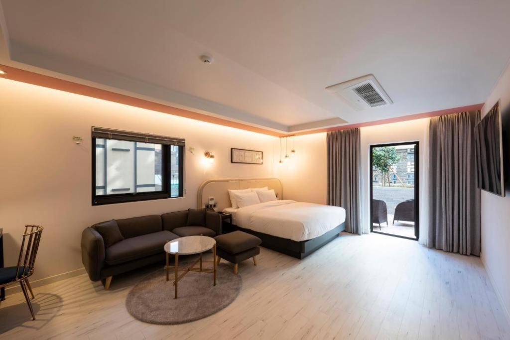 Hound Hotel Yeonsan Busan Dış mekan fotoğraf