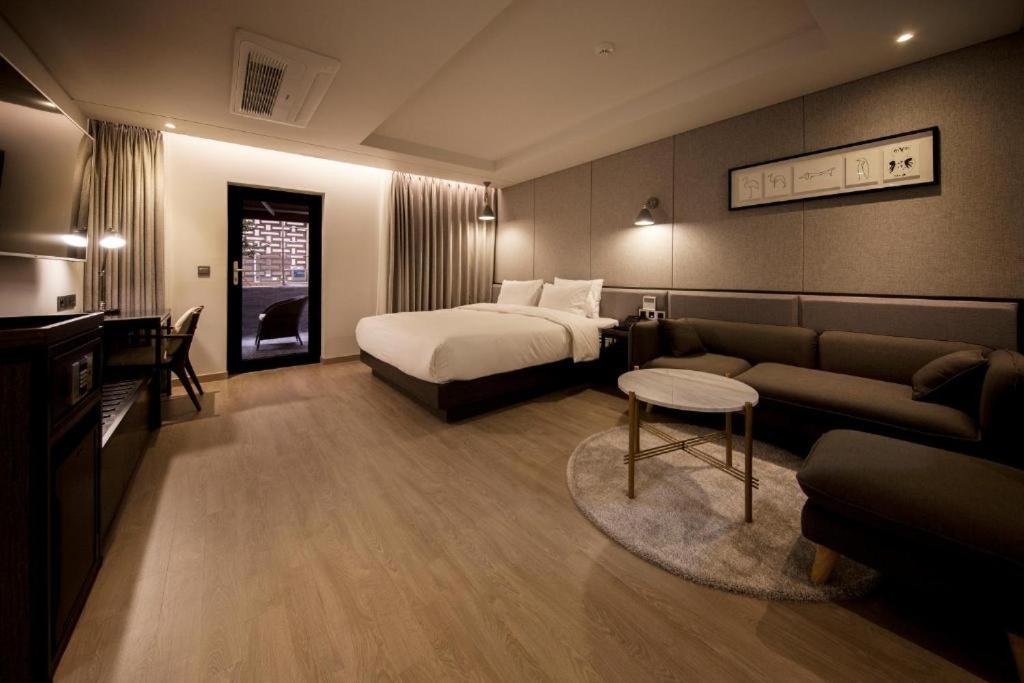 Hound Hotel Yeonsan Busan Dış mekan fotoğraf