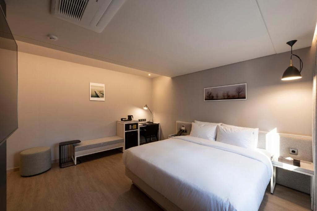 Hound Hotel Yeonsan Busan Dış mekan fotoğraf