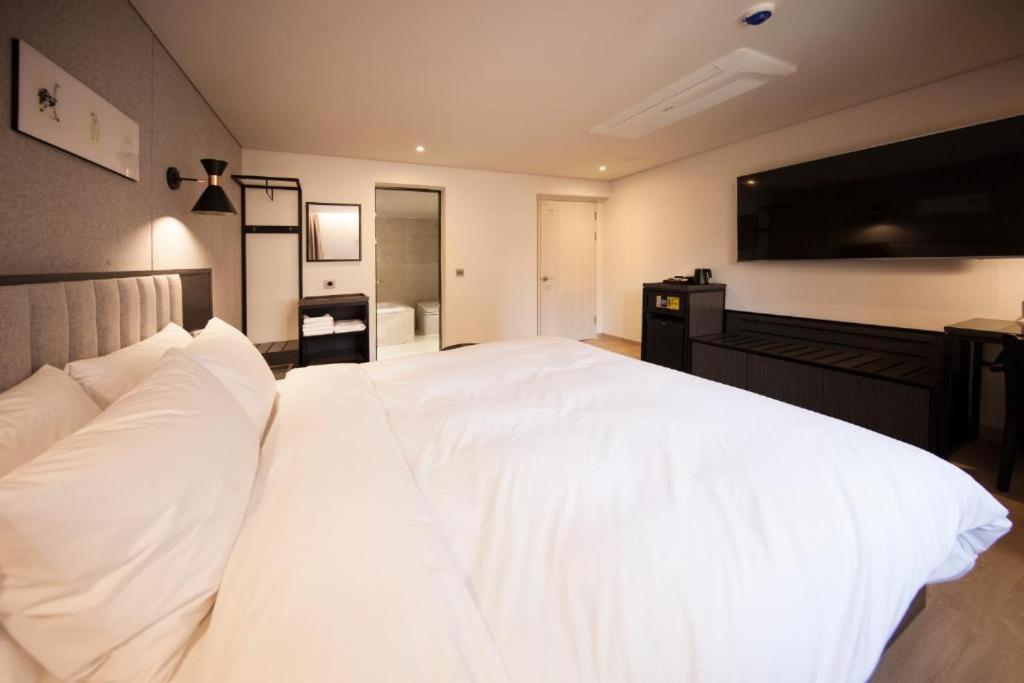 Hound Hotel Yeonsan Busan Dış mekan fotoğraf